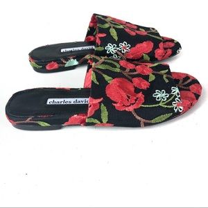 Charles David Slip on Size 5 M Floral